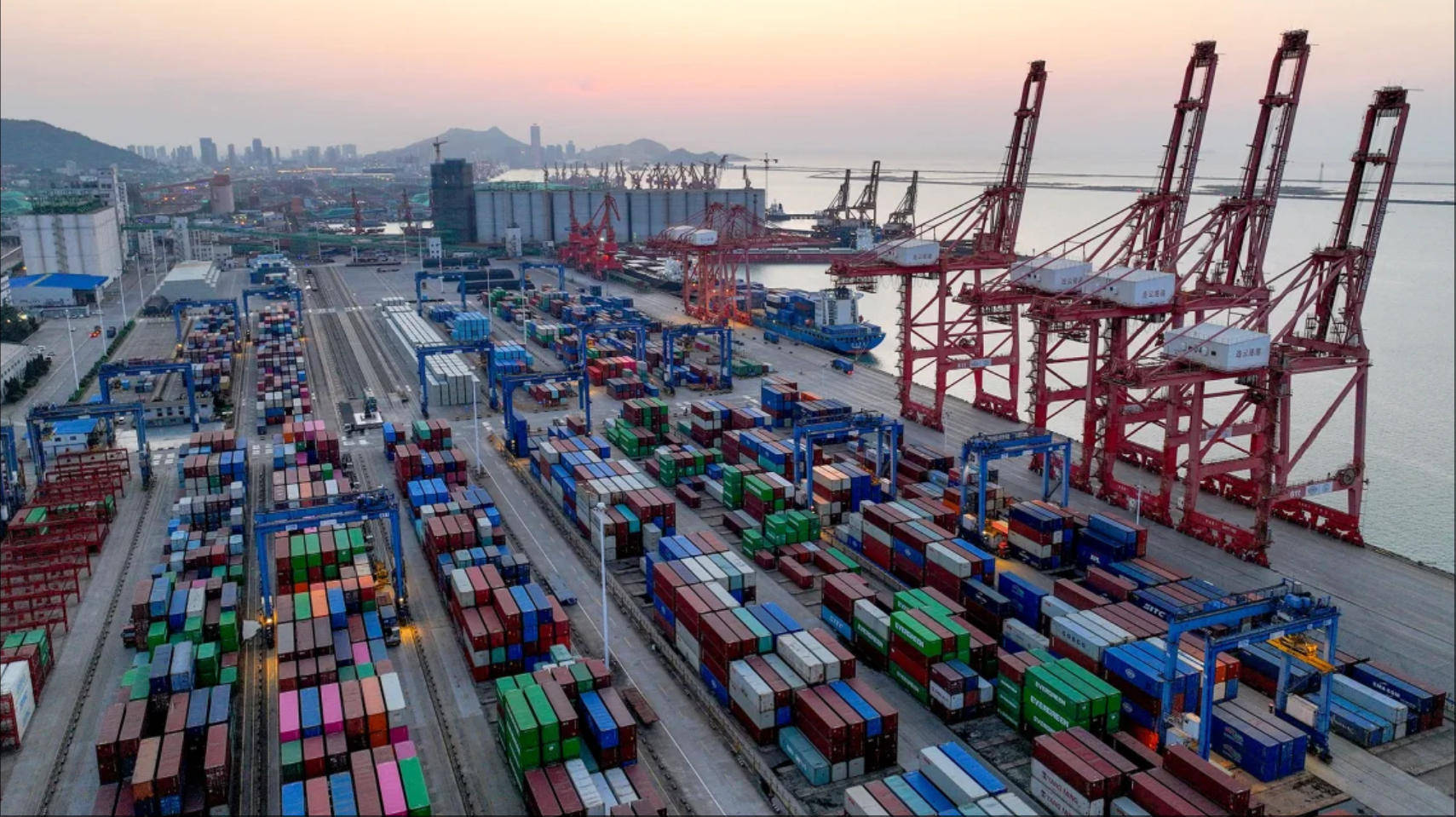 原创             多家企业获得稀土出口许可！中方拿出停令，谁敢卖给美国后果自负