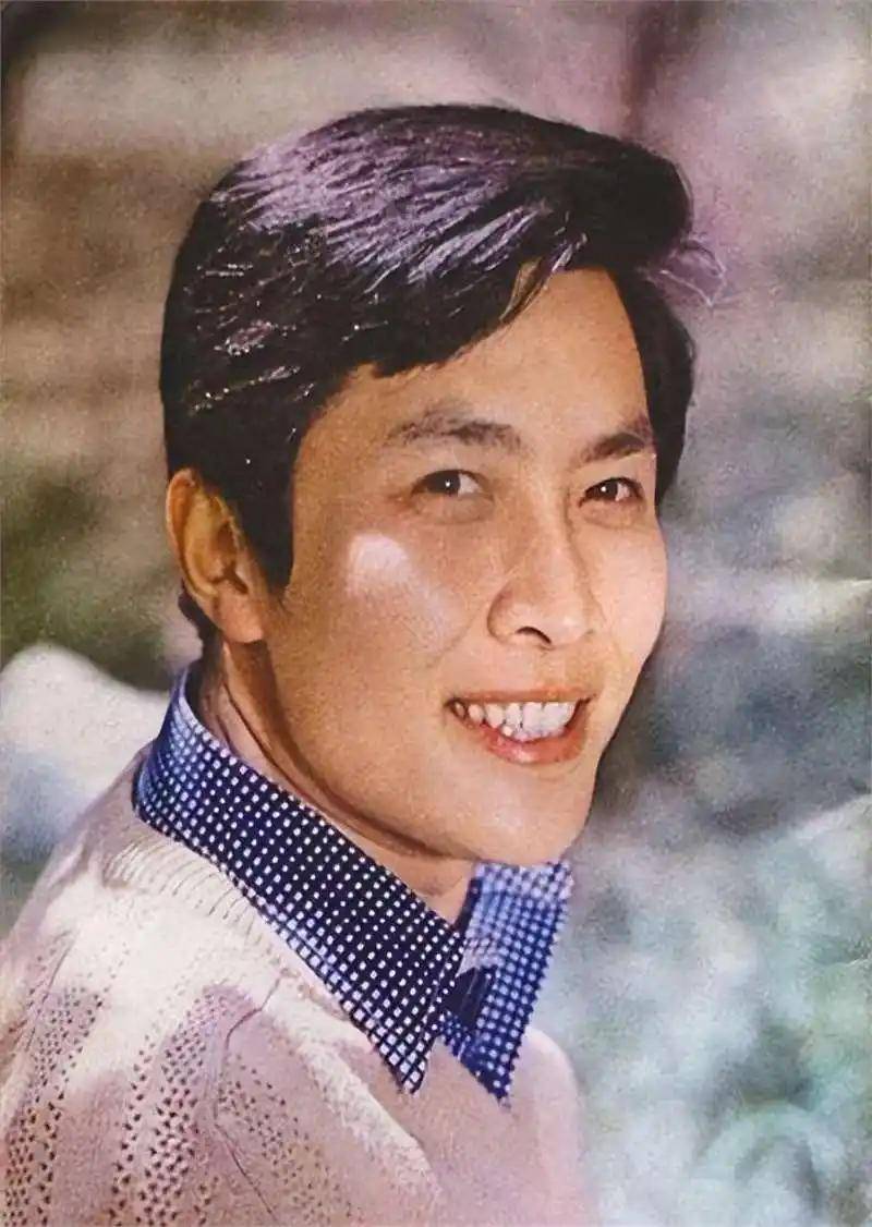 抛妻另娶，前妻遗书字字泣血，没想到72岁的唐国强靠综艺又翻身