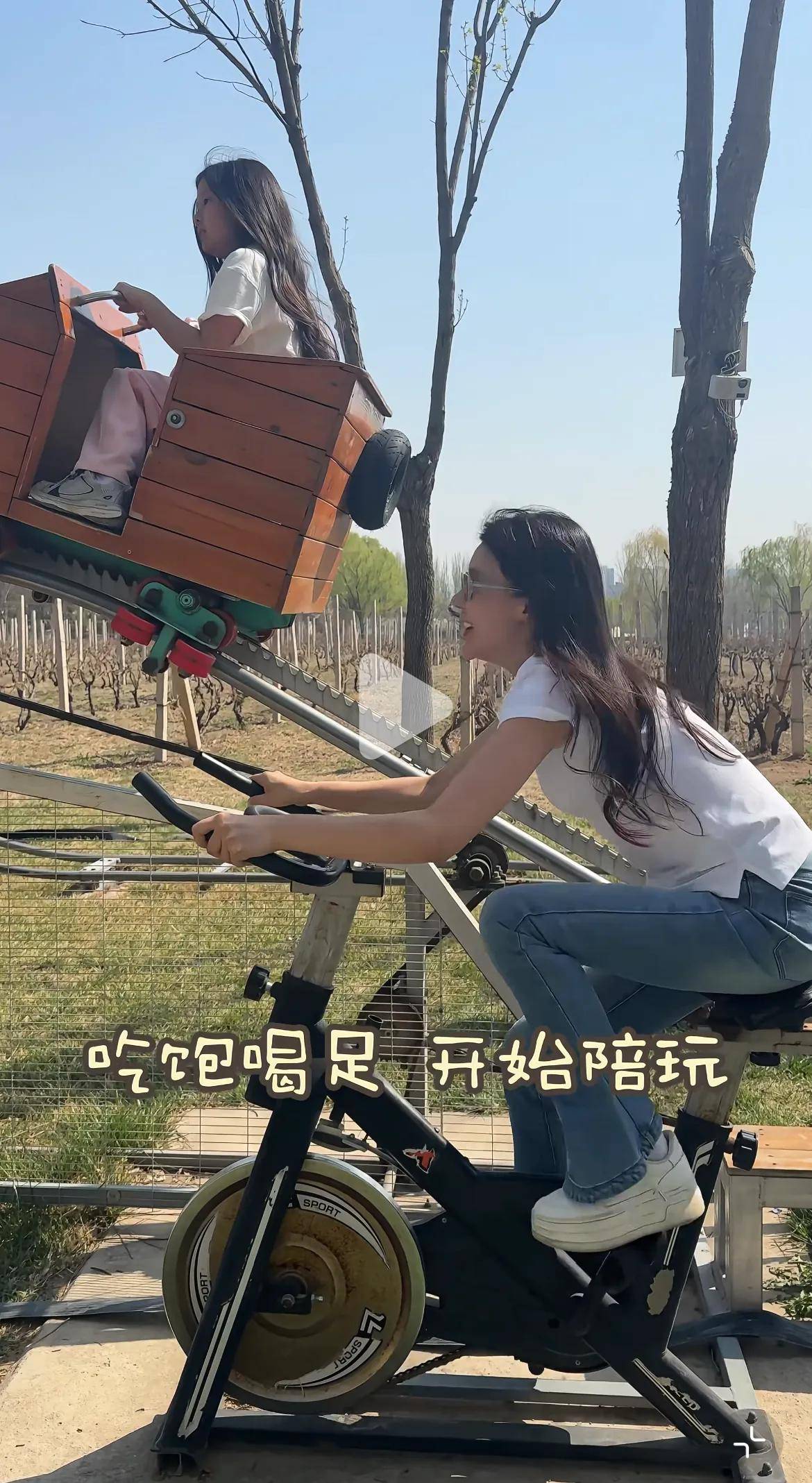 甘薇离婚后带娃露营，三孩子独立乖巧颜值高，叹自己是非常快乐的人