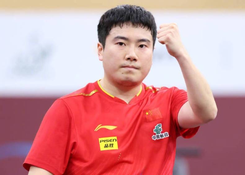 原创             4-2！苦战淘汰英格兰名将，梁靖崑晋级八强，下轮静待世界第一