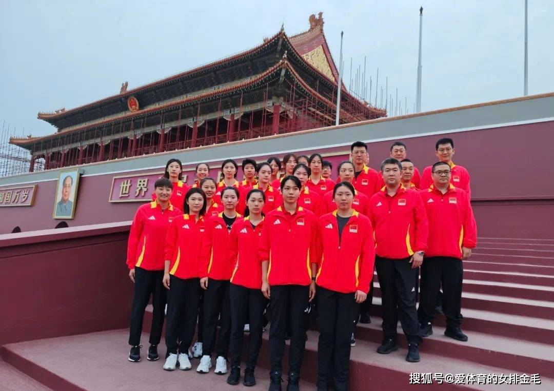 原创             杨昊：队员们就像01年的我们！女排选人复刻黄金一代，能否成功？