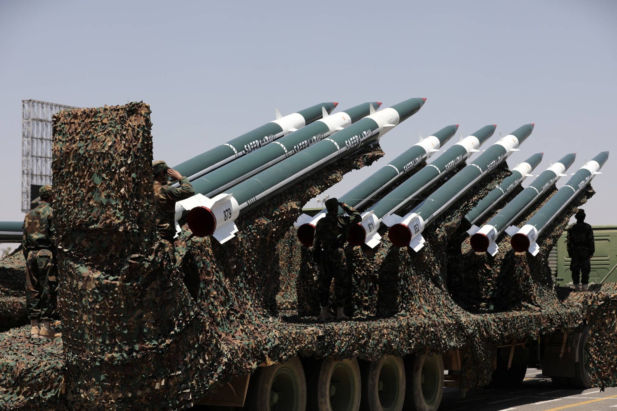 7000万战机狂甩坠海！胡塞武装躺赢，美海军为啥在红海连连吃瘪？