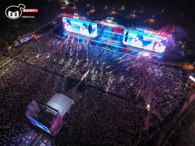 五一假期演出数据曝光：票房突破1212亿元音乐节应援妆热度飙升！51免费吃瓜爆料
