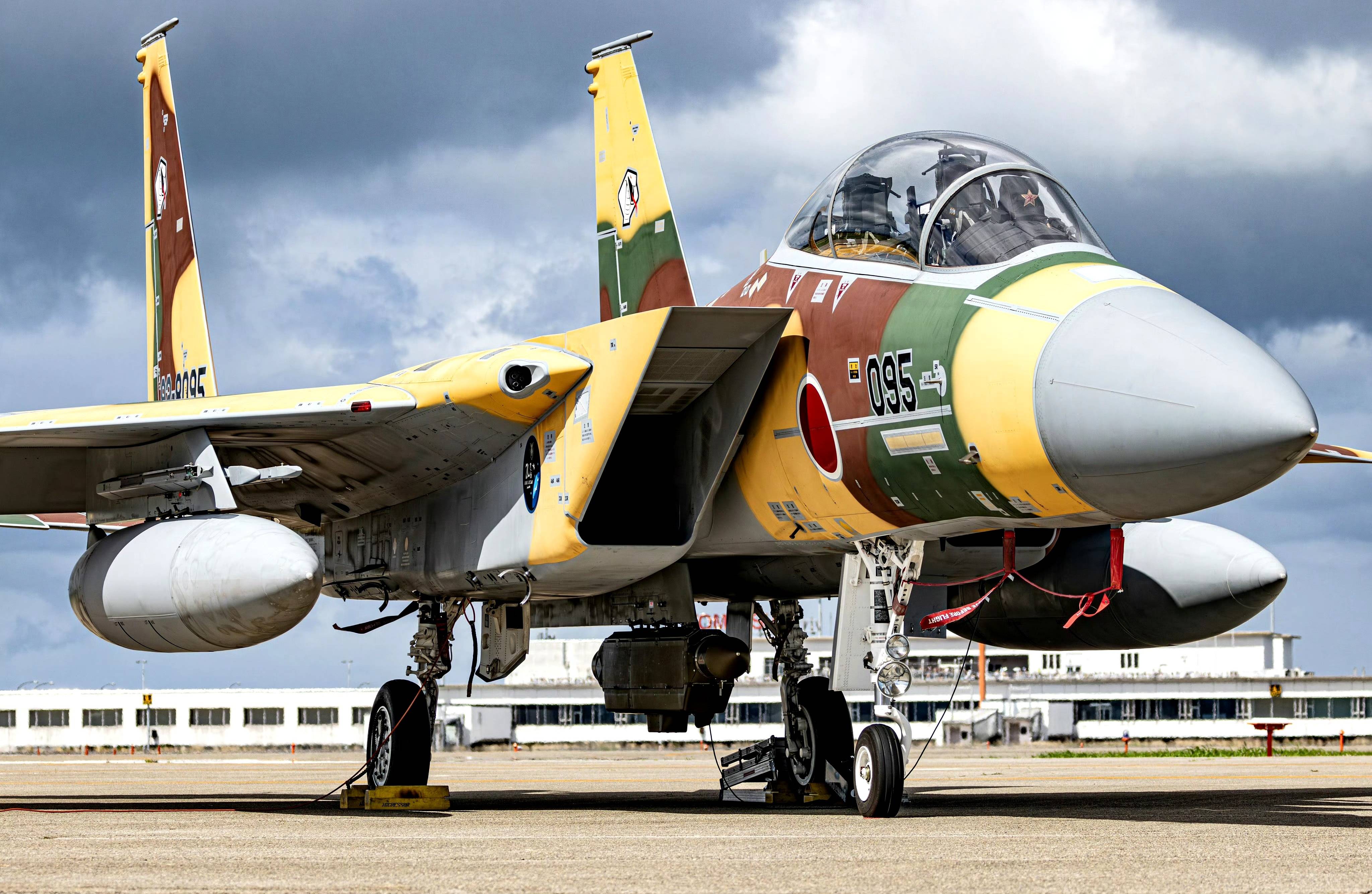 宫古海峡亮剑，歼-15T碾压F-15J，辽宁舰改写东海军力​​