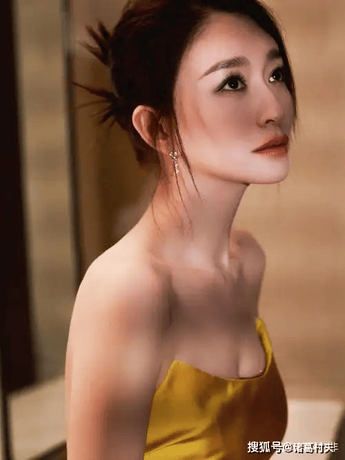 这谁顶得住！李小冉写真赏