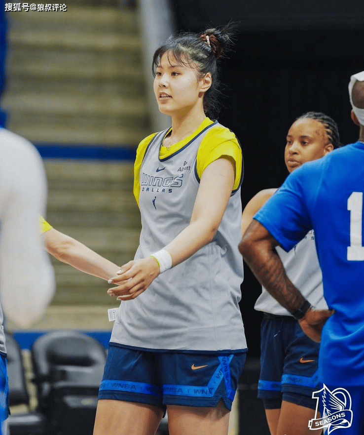 原创             媒体：李月汝团队希望在飞翼进入稳定轮换 每一场比赛打15-20分钟