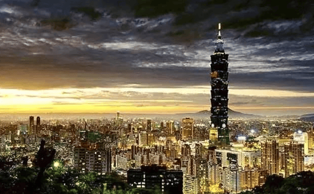 重磅!30小时内,74架军机“三面环台”,赖清德抛“台独”新论调 重磅!30小时内,74架军机“三面环台”,赖清德抛“台独”新论调