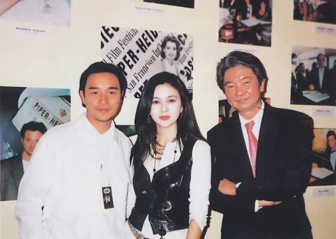 蔡澜去世前给8位保姆派发红包，并亲自写了卡片！内容太接地气了