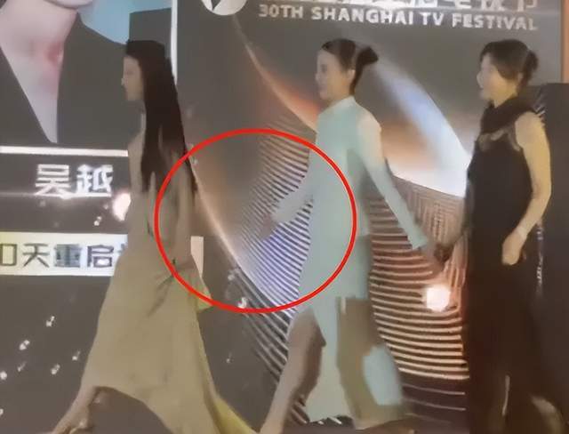 刘亦菲工作室评论区沦陷！拒绝出席被嘲输不起，宋佳发言格局拉满