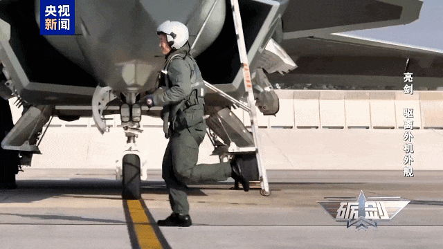 歼-20与F-35A东海上空“过招”：美军占不到便宜，只能灰溜溜离开