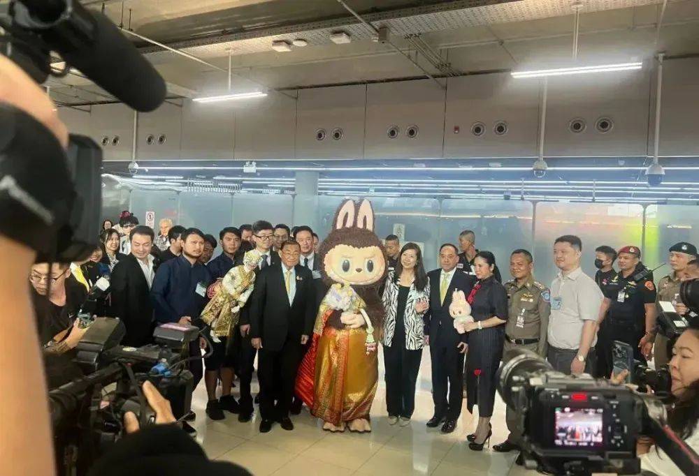 美国孩子哭着要“中国制造”：中国玩具，凭什么让美国低头？