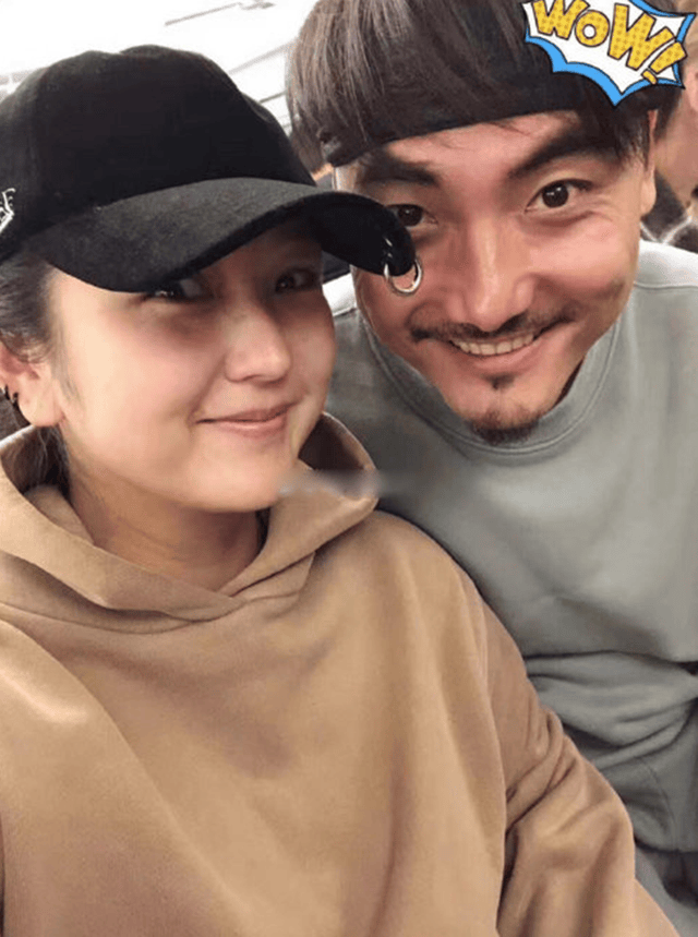 何洁与二婚老公被拍，刁磊大花臂看着不好惹，对老婆却很温柔宠溺