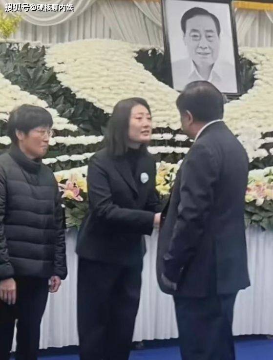 曝宗庆后已在美二婚，后妈曾照顾14岁的宗馥莉，前妻国内一起生活