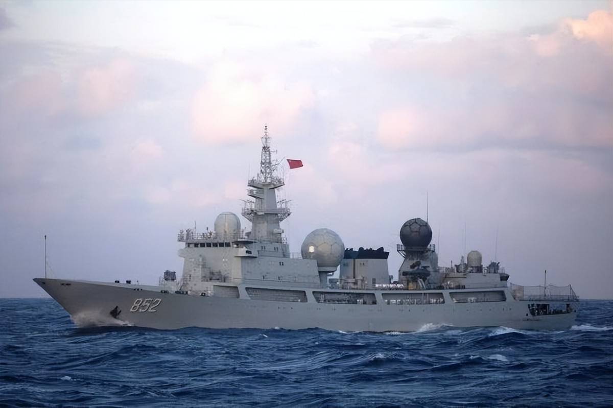 当着19国军队的面，解放军舰队南下，让美军经历“耻辱时刻”