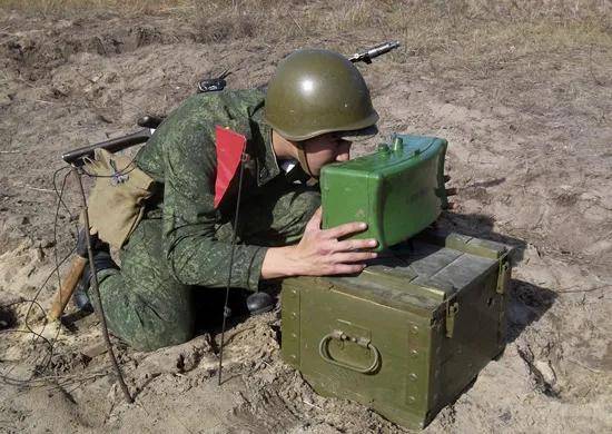 网上热议！史上首次人类士兵向机器人投降？那我这些案例是啥？