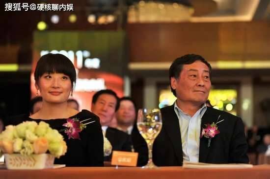 宗启騄葬礼：杜建英3个娃出殡，宗馥莉拒绝参加，宗庆后气了2年