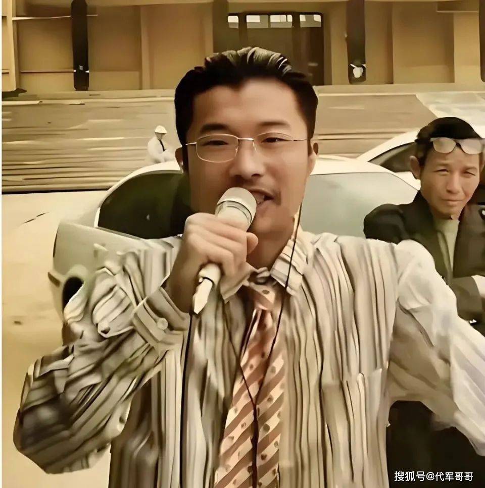 曾经“日入百万”的网红郭有才，跌落神坛后，如今怎样了？