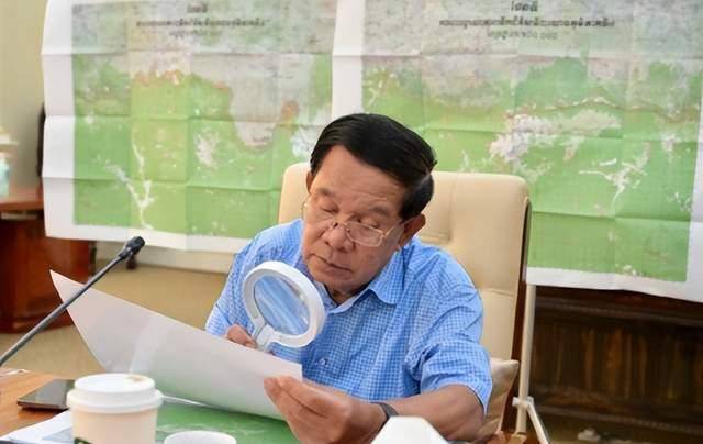 佩通坦含泪热泪宣布泰军部署，中美武器要在东南亚，大方比试一场