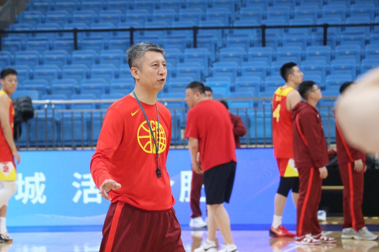 徐杰离开中国男篮的原因郭士强忍痛割爱个人技术非主因NBA职业联赛中文官网__实时赛程比分+球队资讯
