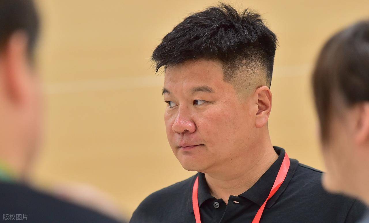 原创             太嚣张了！外援炮轰李金羽：水平极低，一无是处，中国男足很差劲