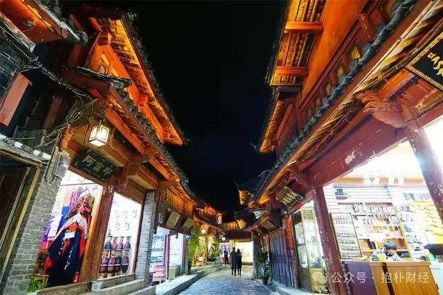 华体会- 华体会体育官网- 体育APP下载在丽江感受繁华听当地人讲述焦虑和隐忧