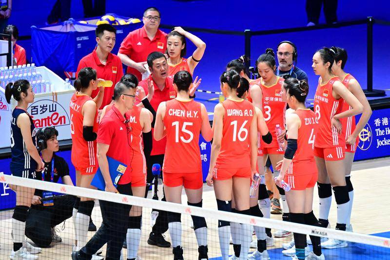 世锦赛前瞻：中国女排以冲击者姿态出征 年轻无极限爱拼才会赢