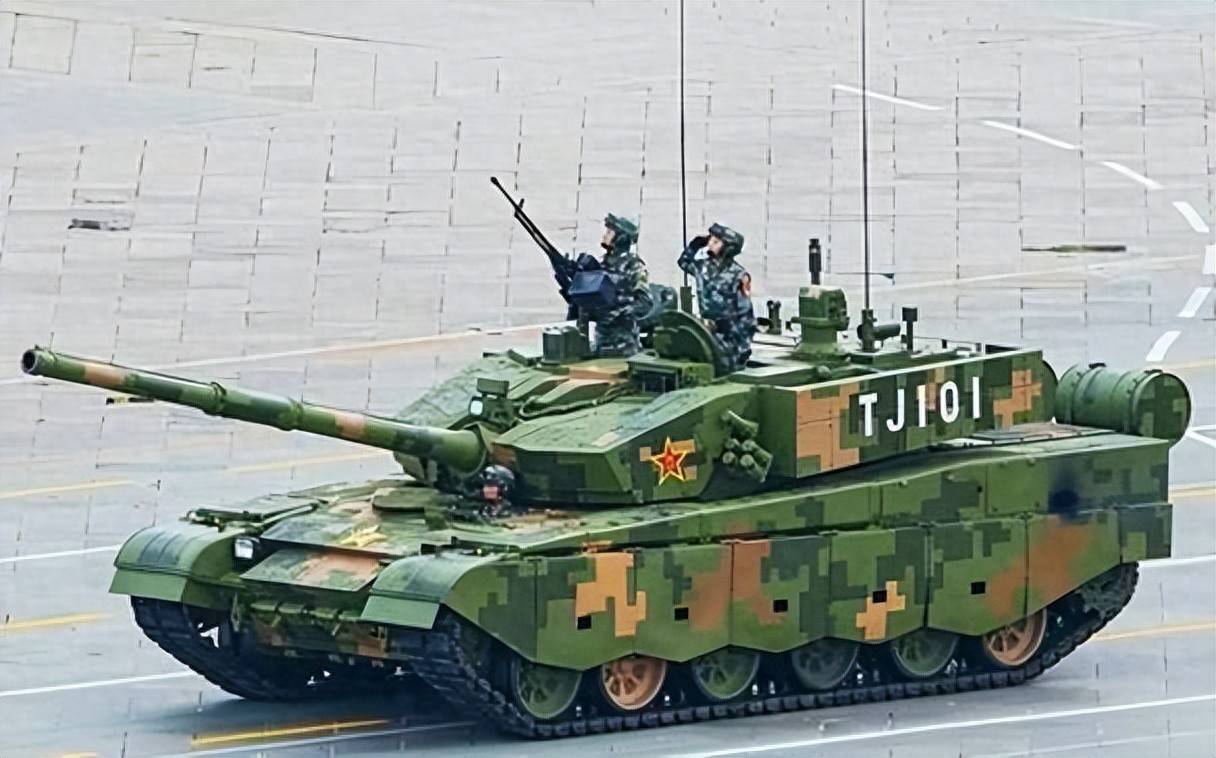 油电混动！中国新坦克曝光智能黑科技，三人车组重塑未来战场