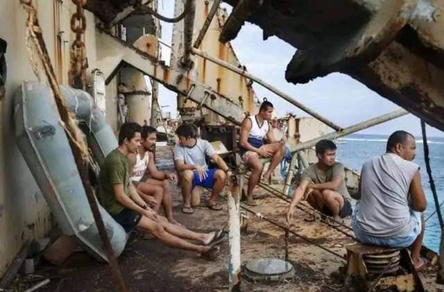 中菲海警南海对峙，不到48小时分出胜负，仁爱礁“破船”接着断粮