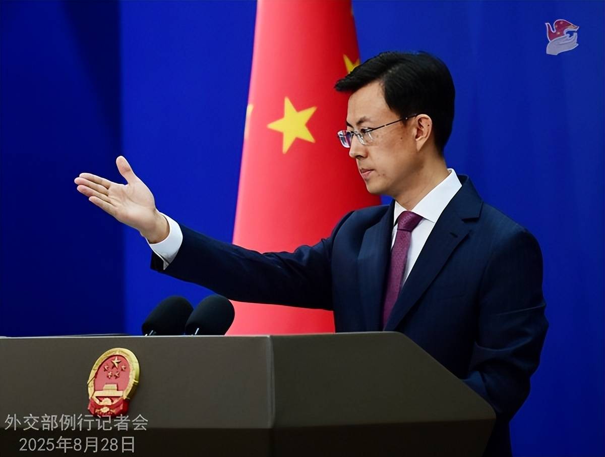 拒绝保障之后，乌克兰遭俄毒打，泽连斯基要中方表态，外交部发话