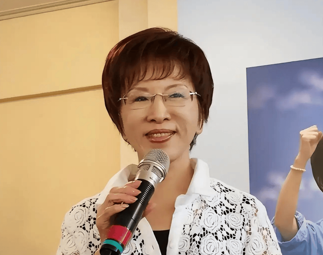 洪秀柱抵京发表看法，三名前立委拟出席重大活动，民进党破防，赖清德表态
