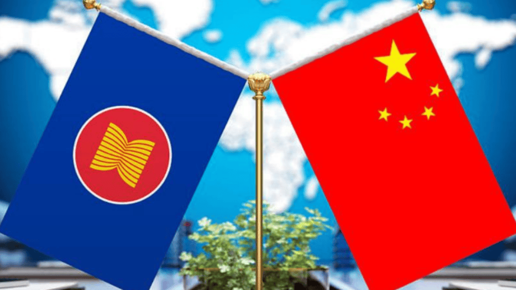 印尼总统看完阅兵，决定将他们拖了30年，价值5800亿的项目给中国