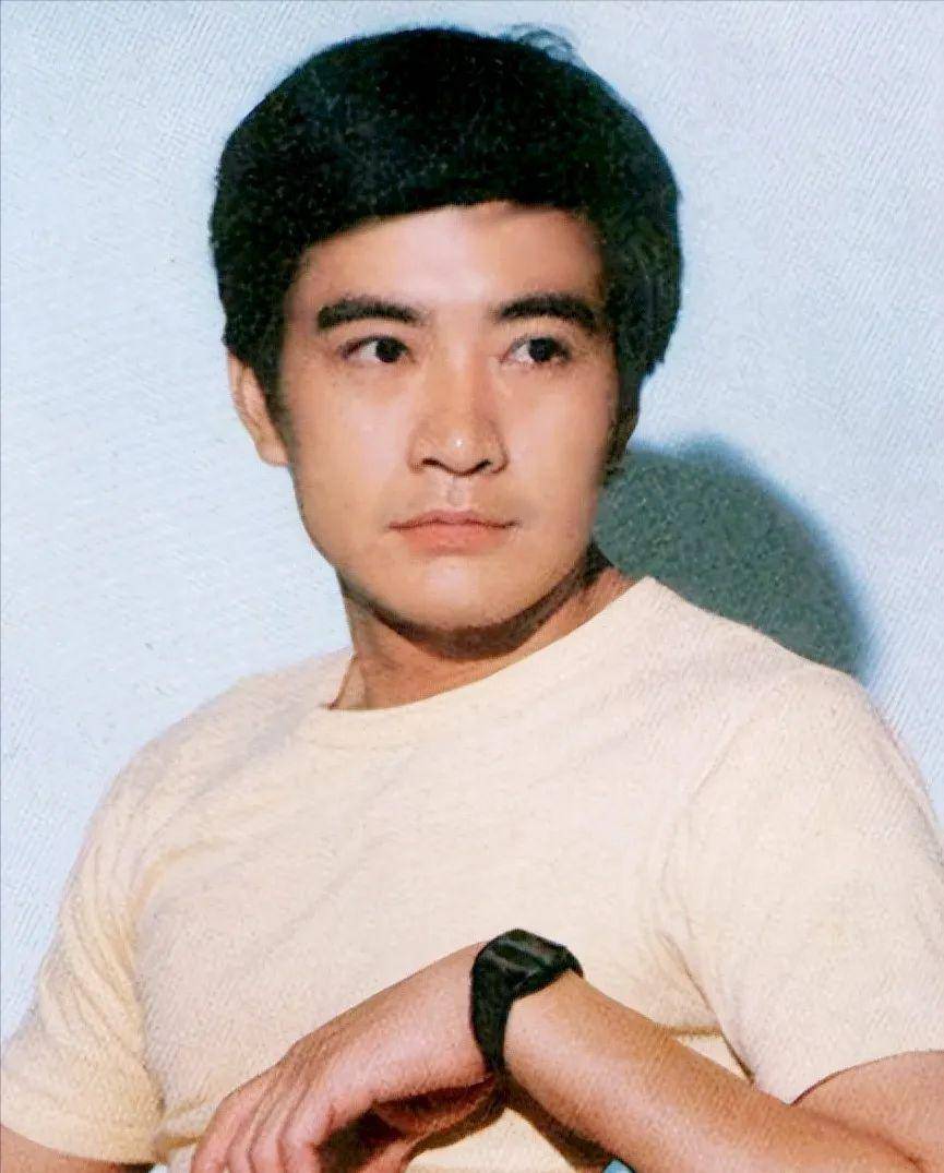 北电78明星班相聚，张铁林变化大，周里京方舒没来，有2人已去世
