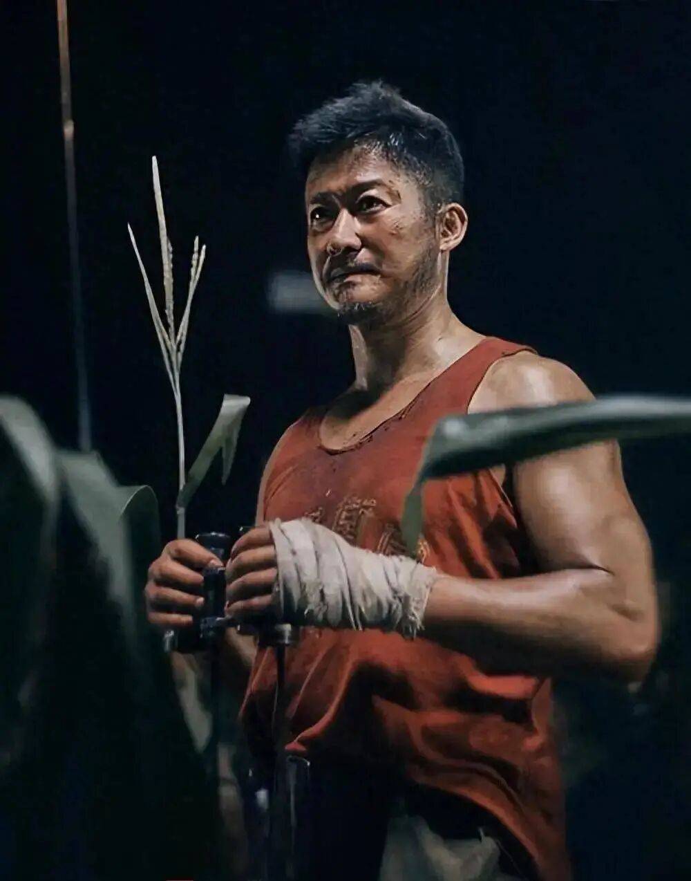 陈丽君顶替那尔那茜《镖人》演女一号！吴京冲35亿票房