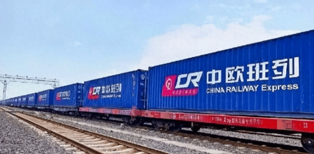 中方外长亲自出马，波兰终于松口：可以放行中欧班列，但有个条件
