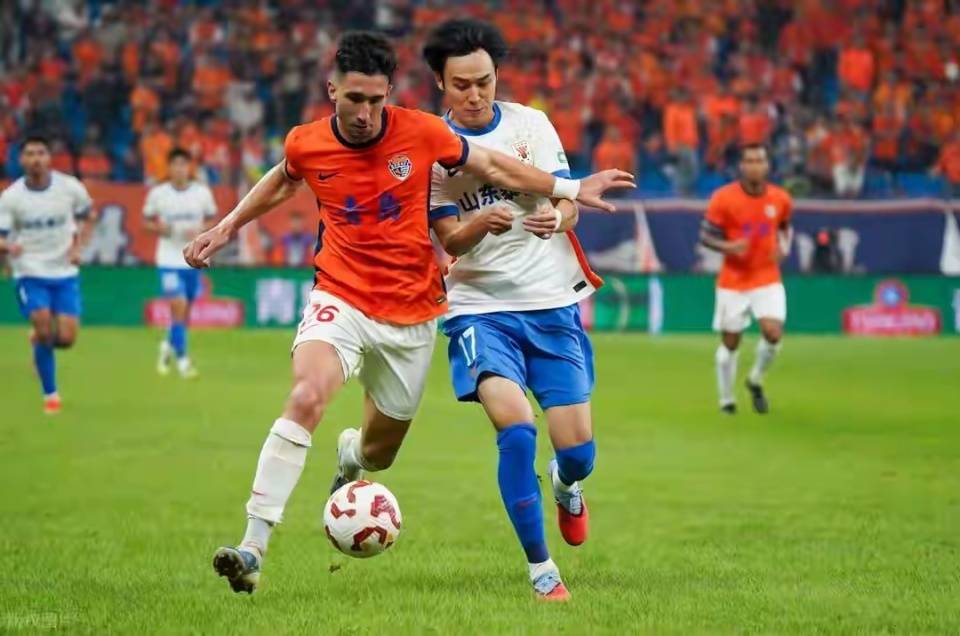 原创 李霄鹏赛后对结果满意,并感谢了泰山队的支持,谈接下来保级局面