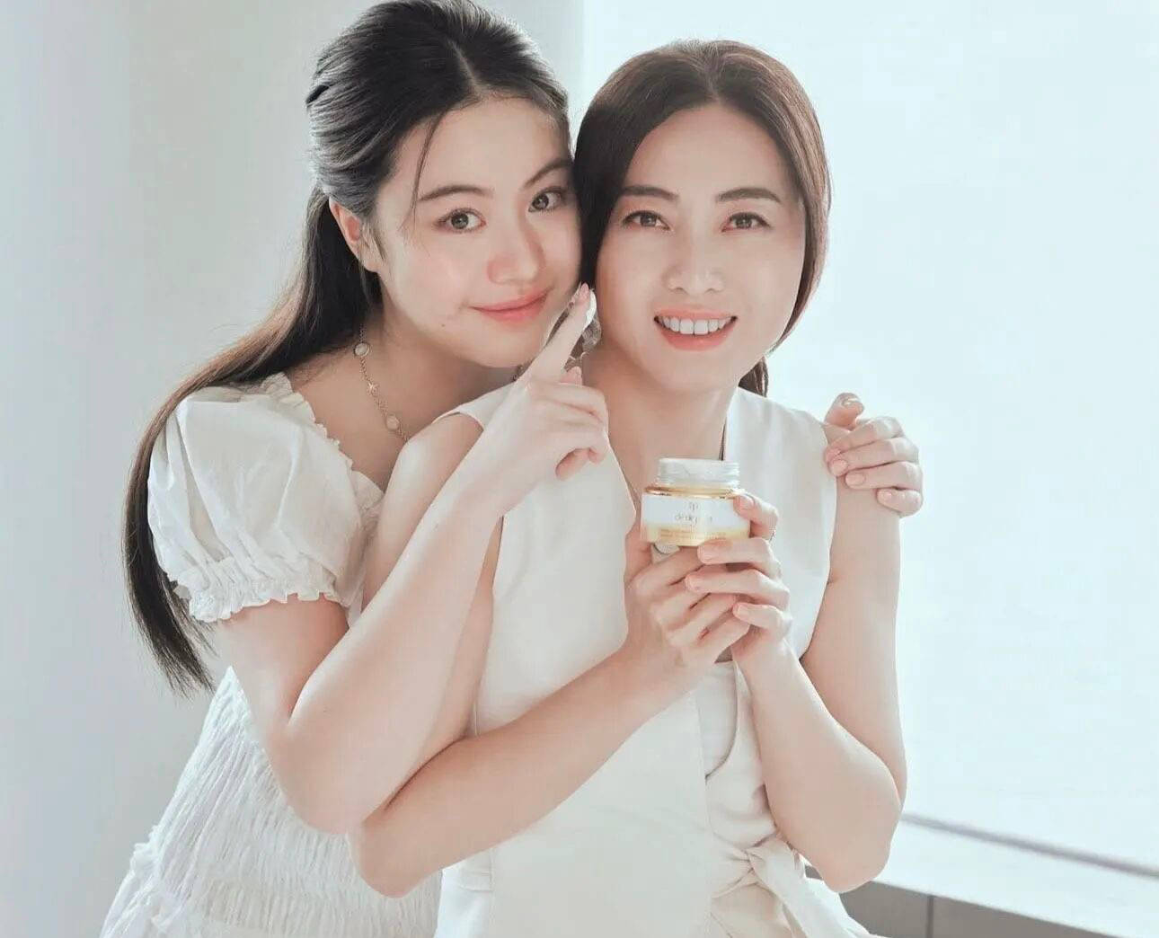 10岁坐拥20亿母凭子贵的朱门脚本正在她身上抵达巅峰