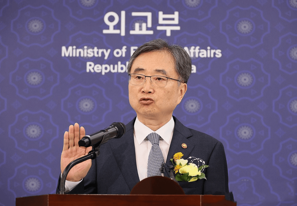 李在明亲自选的韩国外长，几天前访华还大谈中韩友好，一去美国马上就“翻脸不认人”