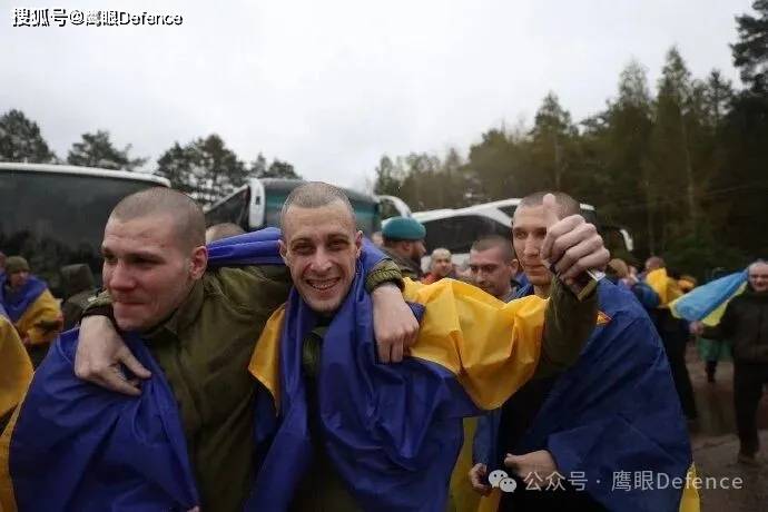 俄乌换俘的欢笑和眼泪：为了家人，请亲爱的朋友们一定要坚持下去