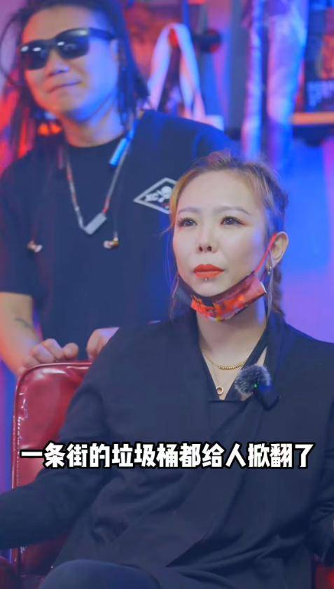 摇滚歌手应鹏去世，年仅43岁，离异无房无车无医保，放纵喝酒导致