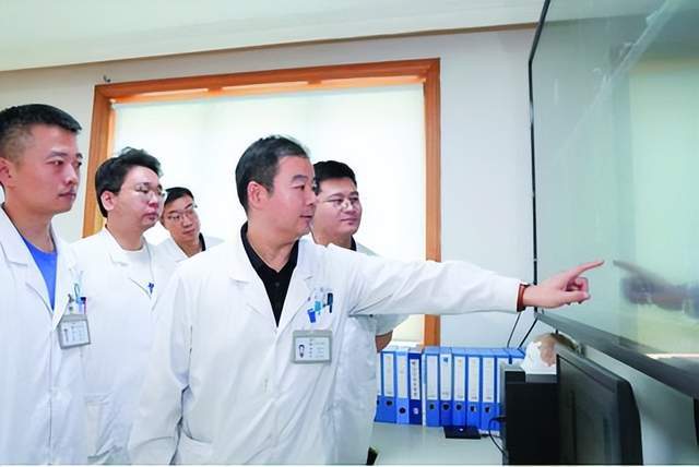 烟台毓璜顶医院实现神经内镜颅底手术领域新突破