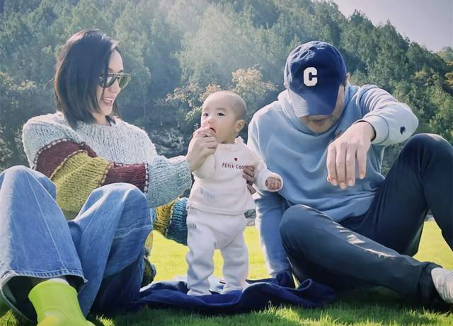 突发！李亚鹏海哈金喜官宣离婚，孩子跟随母亲生活，疑似原因曝光