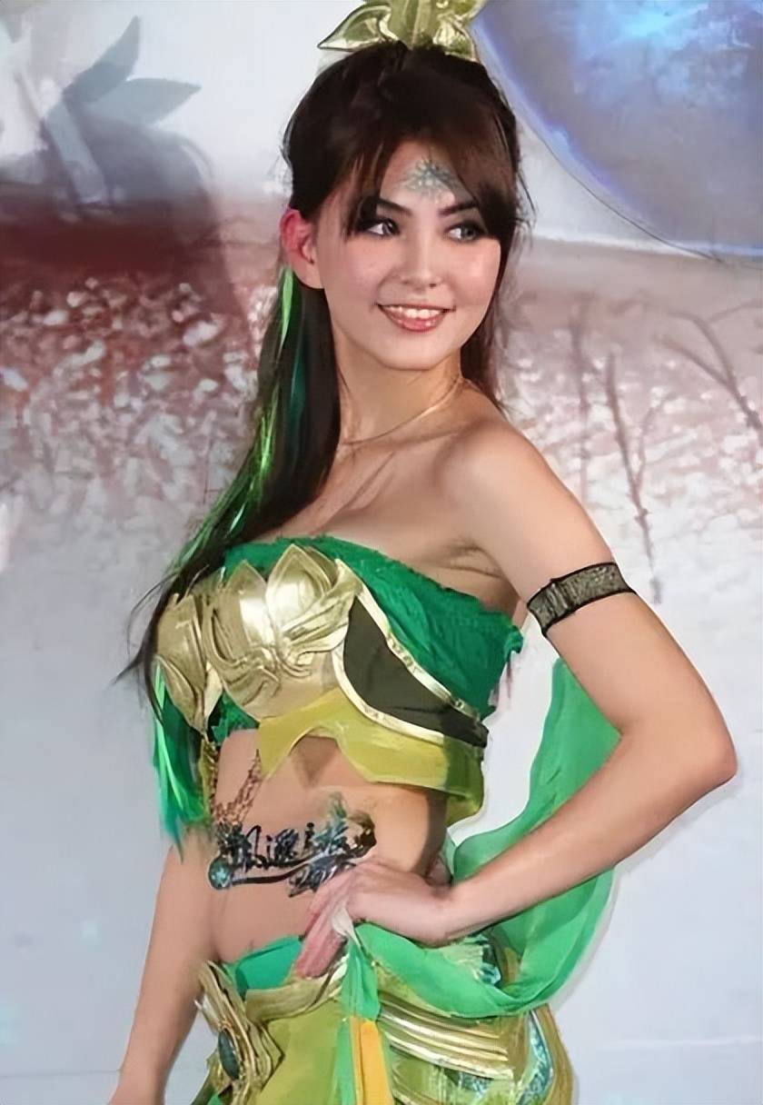 周杰伦夫人昆凌三胎后仍保持苗条身材！她透露三餐都吃啥