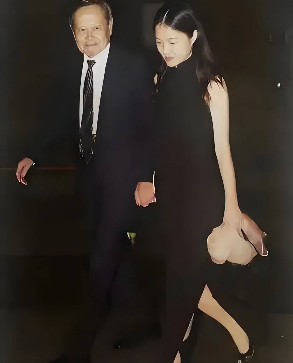 杨振宁因病逝世！刚过完103岁生日，最后一次亮相是为妻子庆生