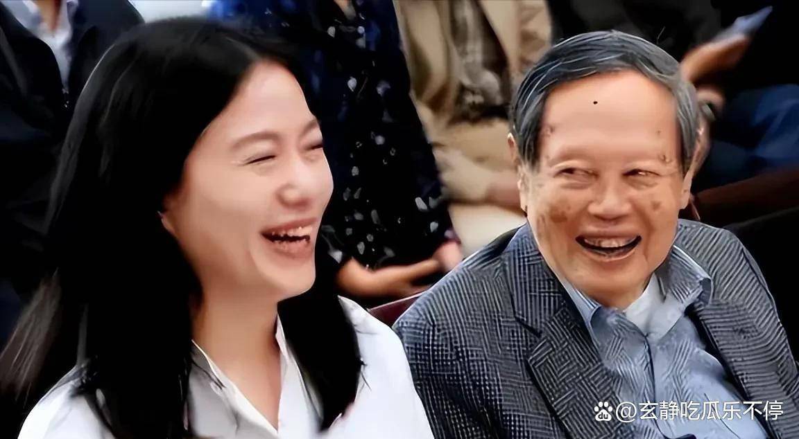 原创             “杨振宁离世后，49岁翁帆震撼转型：不继承巨额遗产，未来规划引热议！”