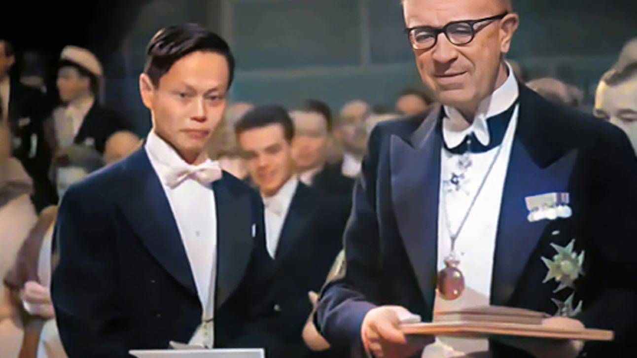 杨振宁葬礼，国旗盖遗体，离世前状态曝光，49岁的翁帆已再无遗憾