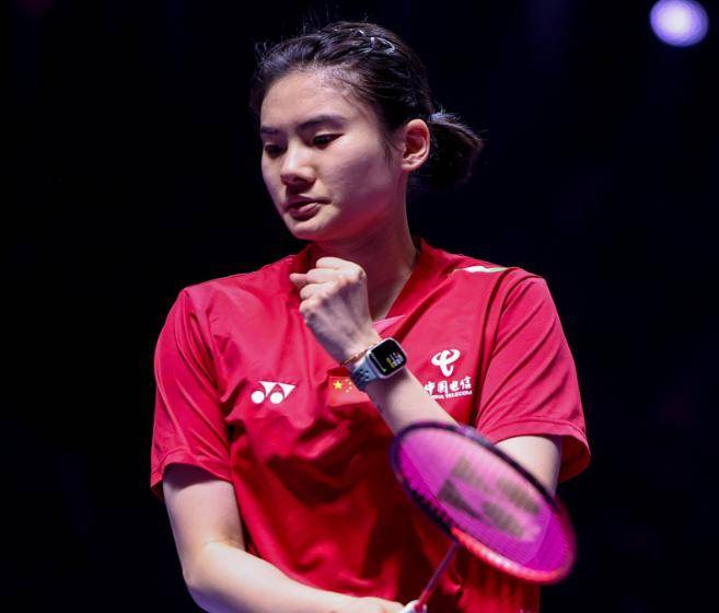原创             单局21-7吊打世界第8！韩悦2-1日本二单，半决赛国羽围剿安洗莹