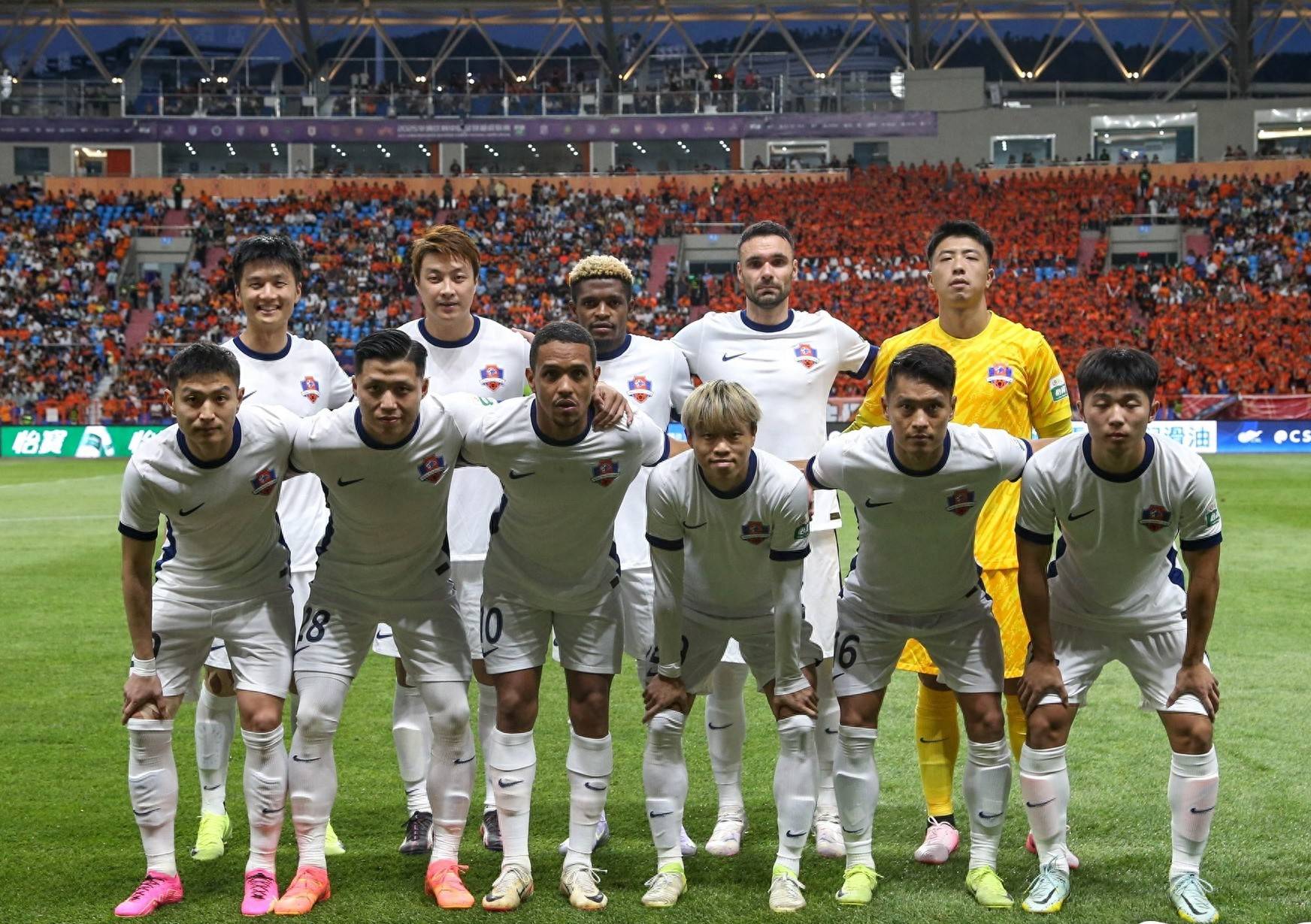 今晚！中超战2场梅州客家VS云南玉昆深圳新凤凰体育- 凤凰体