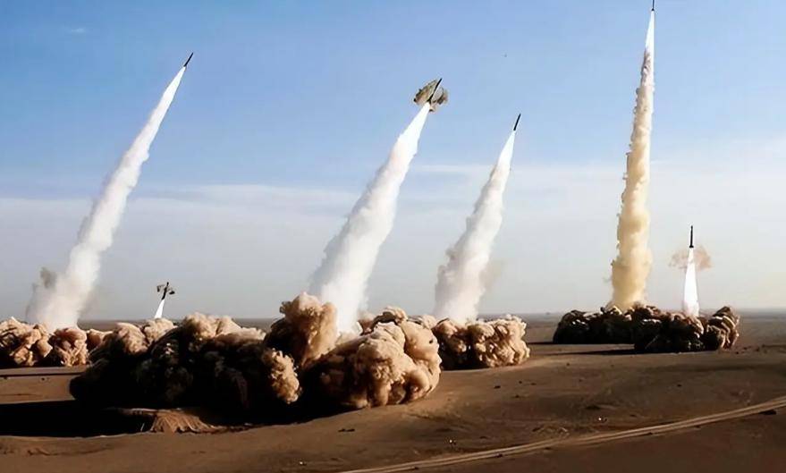 美国曾兵推:2000枚东风导弹饱和打击下,美日战机或不会有升空机会