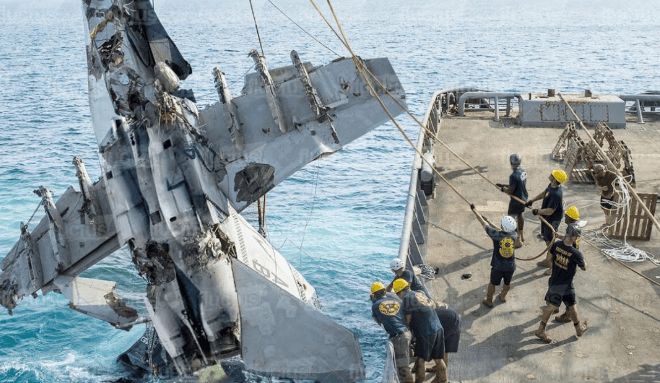 美“致命弱点”暴露？半个小时内，两架美战机坠毁，中方：只要美军开口求人，解放军随时伸援手