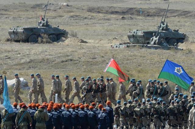 世界空军实力排名出炉，中国连印度都比不过了？这也太离谱了！